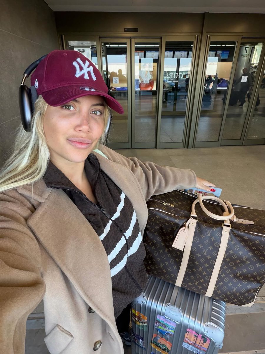 Naiara Vecchio ♔ tweet media