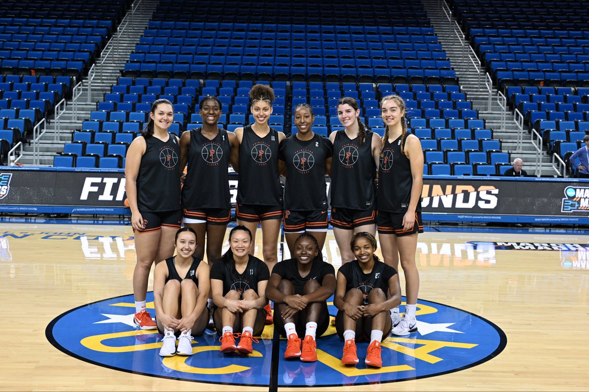 PrincetonWBB's tweet photo. shootaround - ✅

#GetStops 🐯🏀 https://t.co/asIogfmqkY