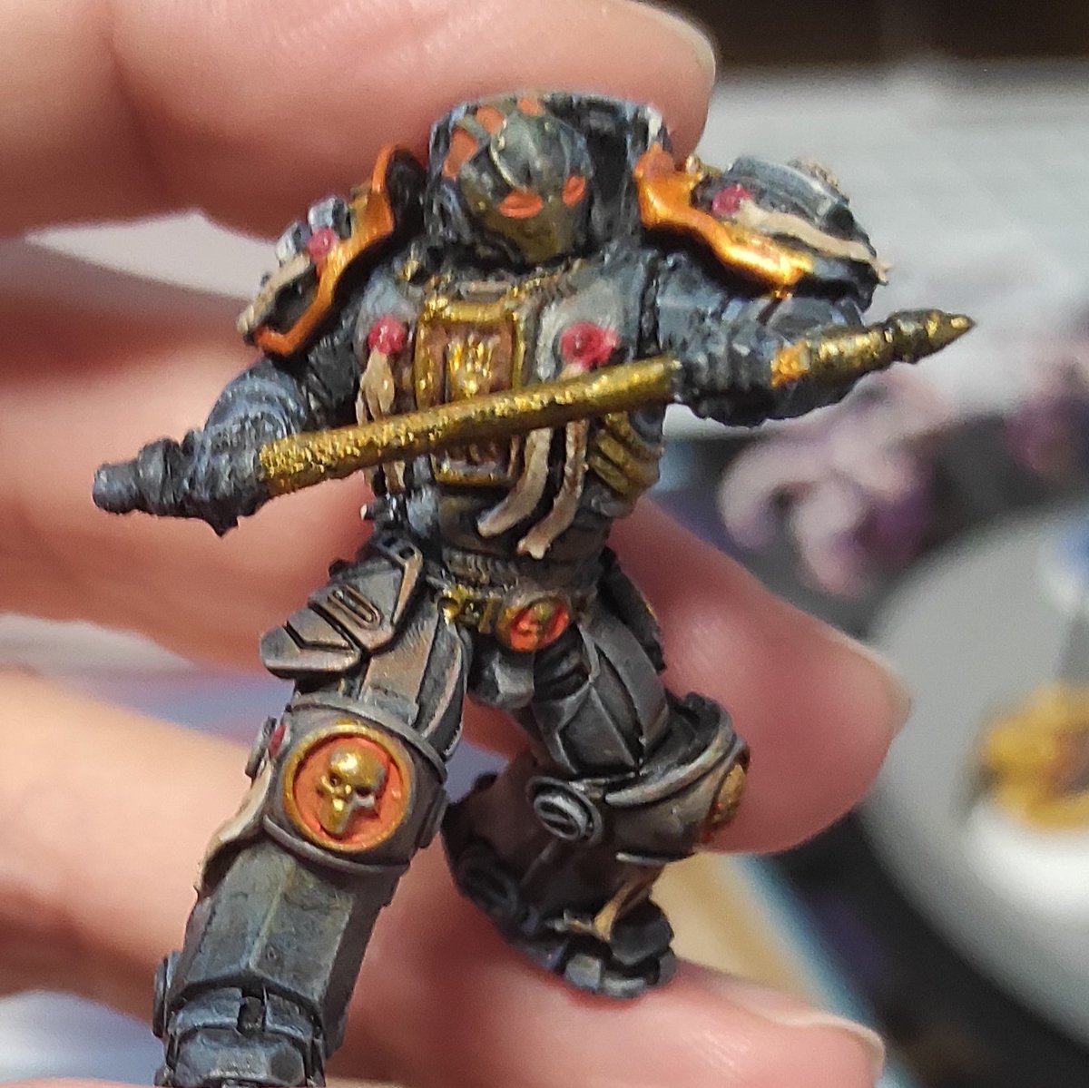 ArxOpus's tweet image. Test de peinture et de couleur sur une mini imprimé en 3D.
Je ne sais pas trop ce que je cherchais à faire mais je trouve le schéma intéressant😅
Le manche du marteau est un cure-dent en bois. Il faut que je recolle le reste...

#warhammer40k
#minipainting