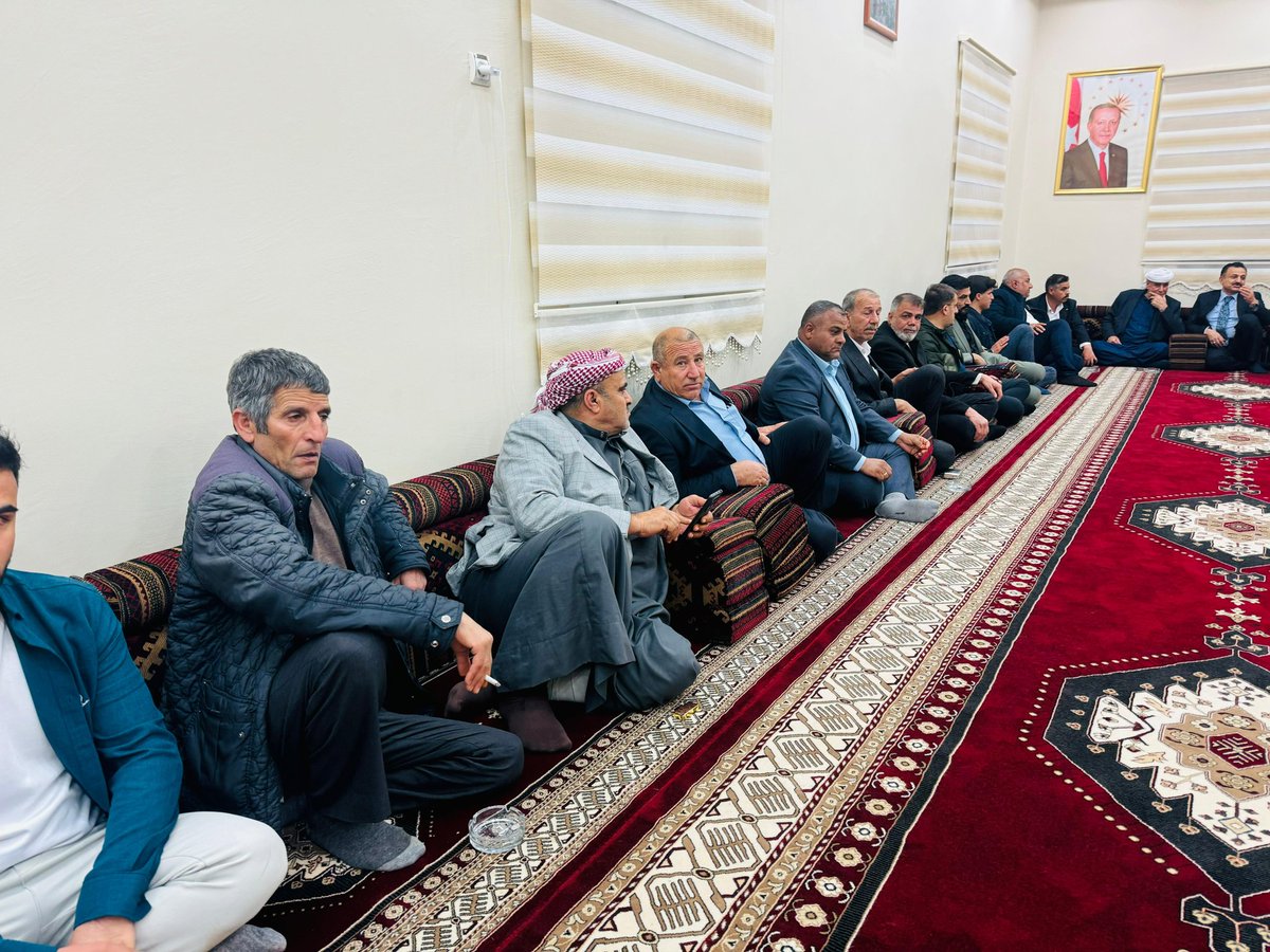 Bayram vesilesiyle hanemizde bizleri ziyaret eden kıymetli hemşehrilerimizle bayramlaşmanın mutluluğunu yaşadık.

Gönüller bir, muhabbetimiz daim…