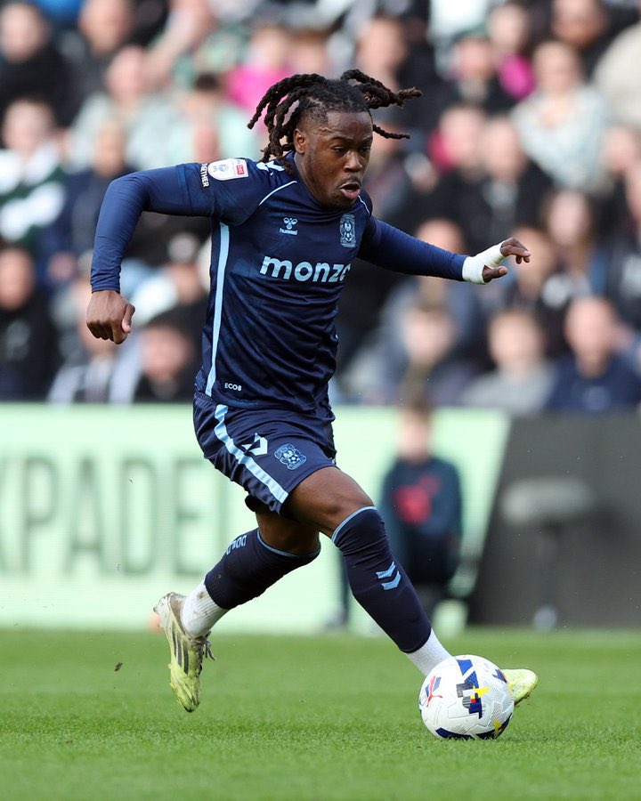 _owurakuampofo's tweet photo. 🇬🇭 Brian Thomas-Asante nets his 12th league goal of the season for Coventry City against Swansea. https://t.co/4HAQSPkF8T