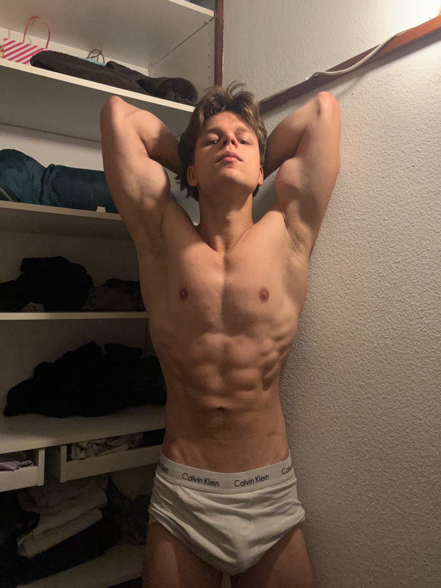 alex_twunk tweet media