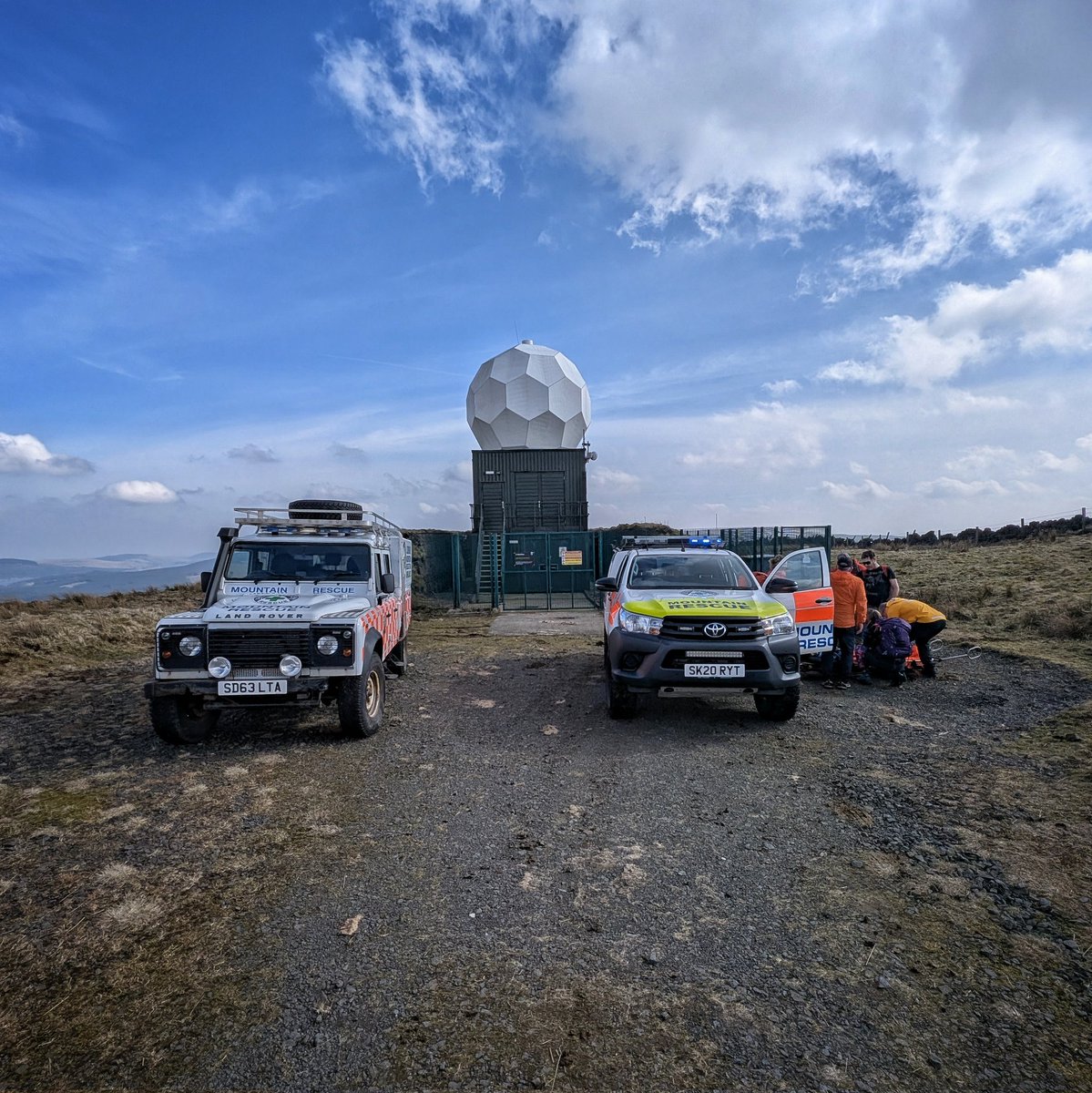 LomondMRT's tweet image. #CallOut 10/26

At 10:53 this morning, Lomond MRT were called to an individual with a suspected broken ankle on Hart Hill close to Holehead in the Campsie Fells.