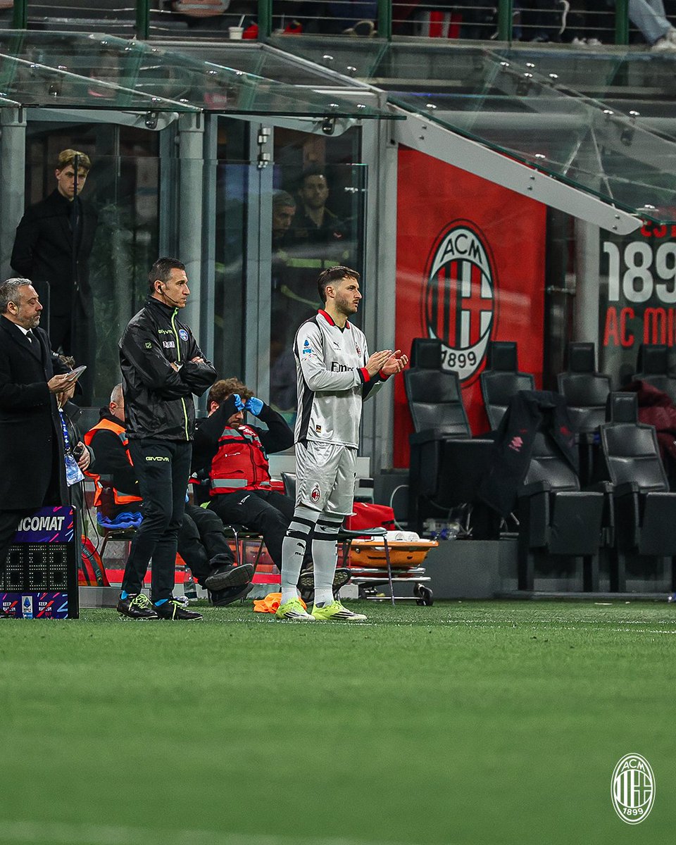 AC Milan tweet media