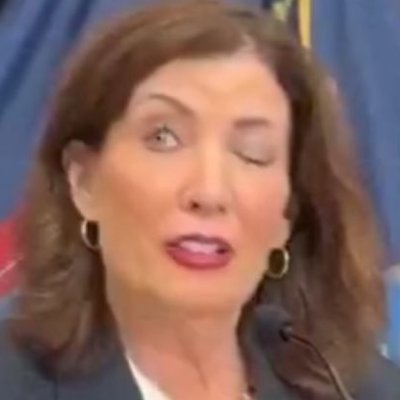 bkfViking123's tweet image. #NYNY #NYC #KathyHochul &amp;gt; has run out of other peoples money faster than #Cuba did in 47 years ... now that a money shot!