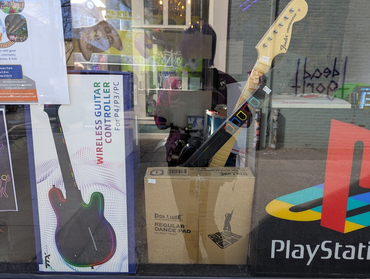 CapedStrawberry 🍓🏳️⚧️ tweet media