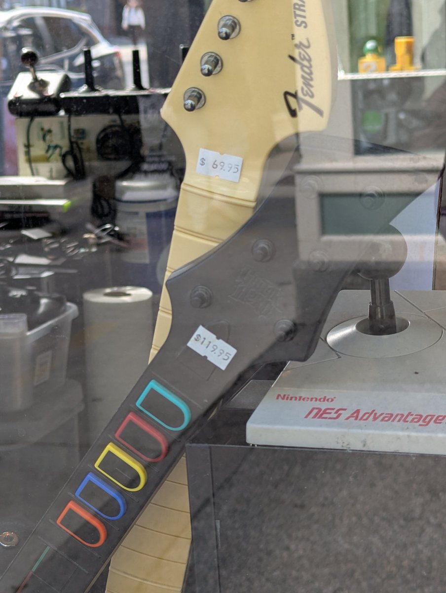 CapedStrawberry 🍓🏳️⚧️ tweet media