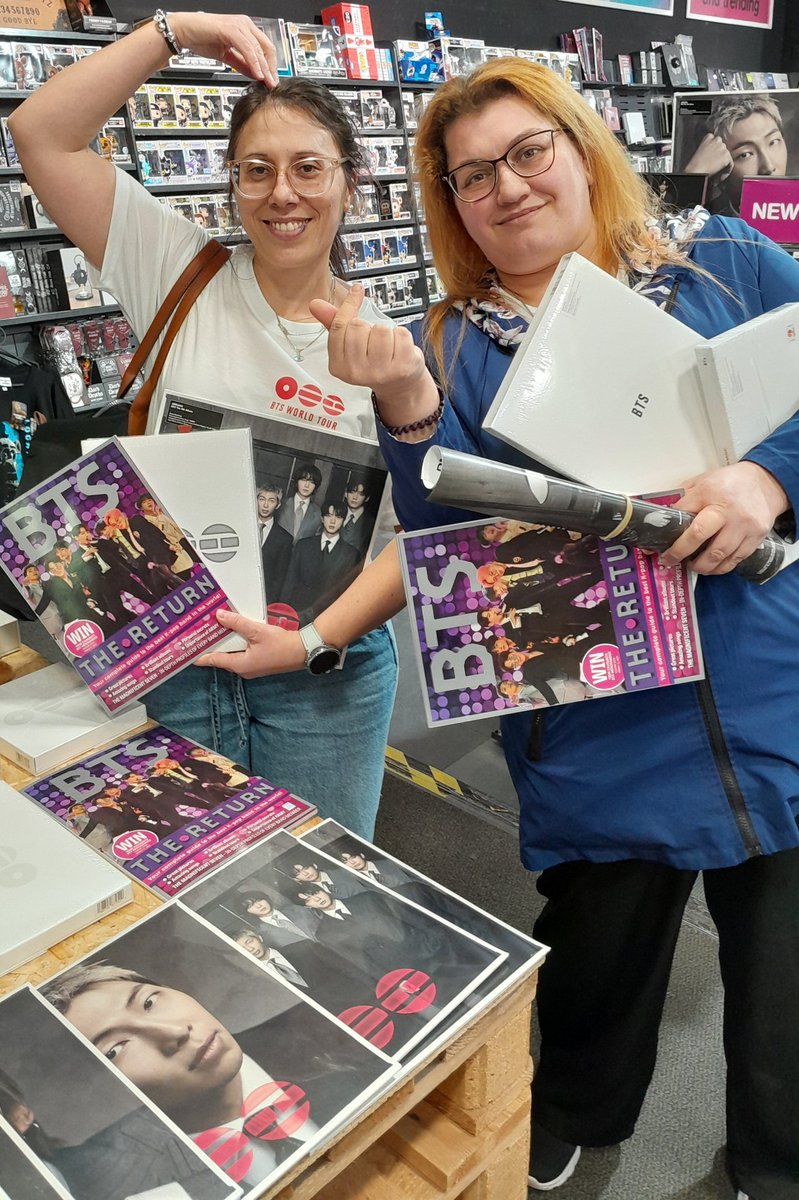 Thanks to everyone who made it to our BTS Arirang listening party today including the two loyal fans below!

BTS Arirang is out now at hmv!

#ARIRANG #BTS