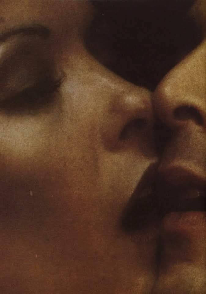 "Io credo non spunterebbe una foglia in primavera,
non fosse per le labbra degli amanti che baciano,
non fosse per le labbra dei poeti che cantano."

Oscar Wilde

#RiflessioniDiPrimavera
#VentagliDiParole