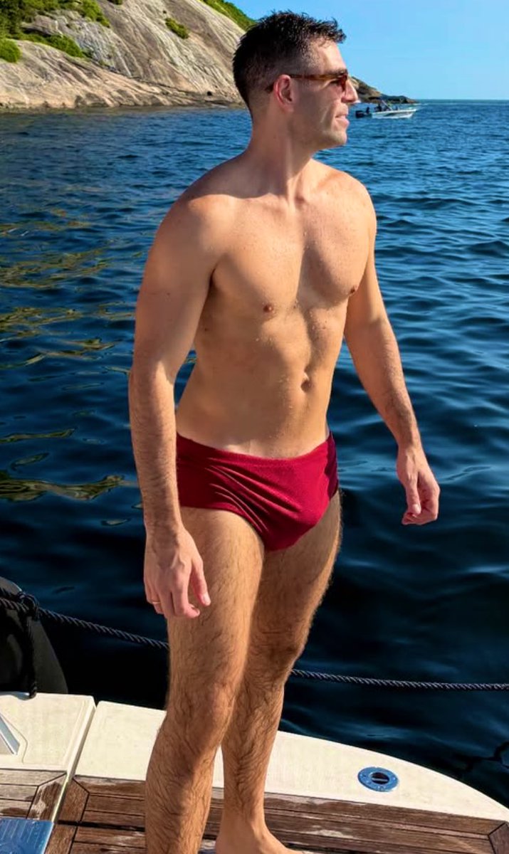 Fã de homens de sunga tweet media