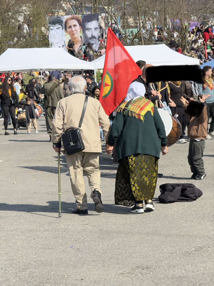 semyonevicc's tweet photo. bugün size "seninle şöyle olabilirdik" karesi yakaladım, rica ederim https://t.co/VJ8ARILEGY
