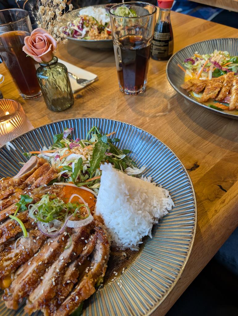 MiLisaOne tweet media