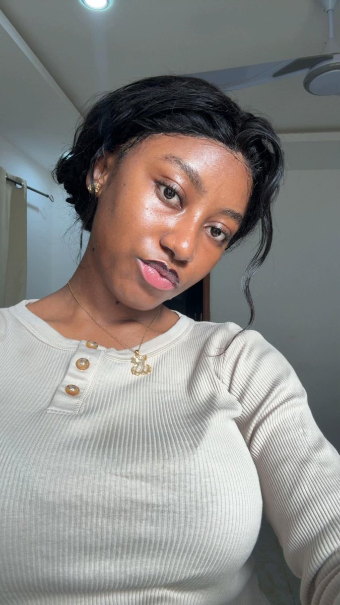 𒆜𝐊𝐞𝐥𝐢𝐬𝐡𝐚🇷🇼🇺🇬 tweet media