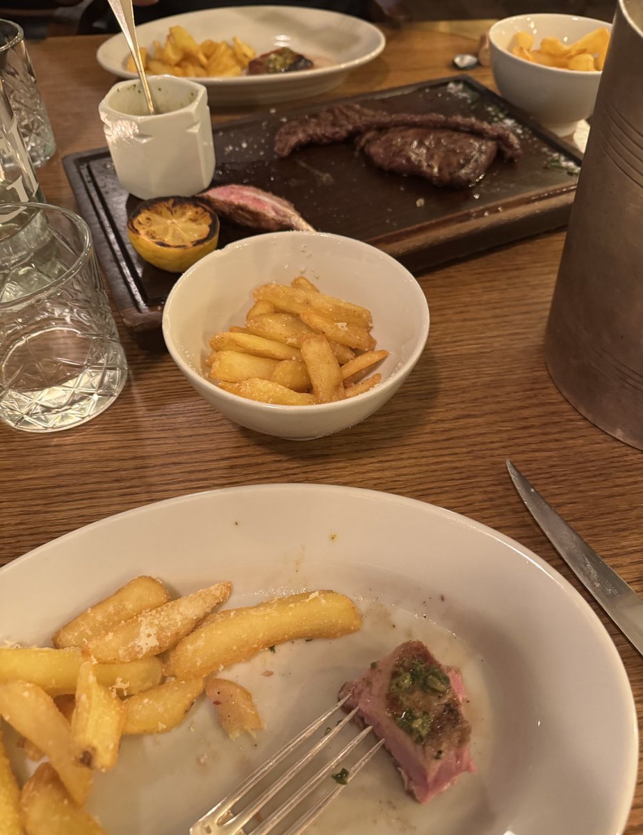 Sklavin Sophie tweet media