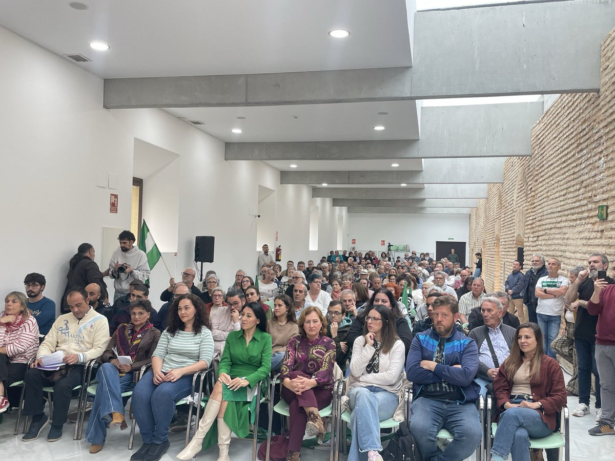 joseluaires15's tweet photo. Recuperar derechos frente a las derechas. Ambición y ganas frente a quienes quieren que nada cambie.

Vamos a poner en pie a la izquierda transformadora y de paz que necesita el pueblo andaluz. 

Con todo, @JA_DelgadoRamos ✊🏽 https://t.co/YnjEpunq2Y