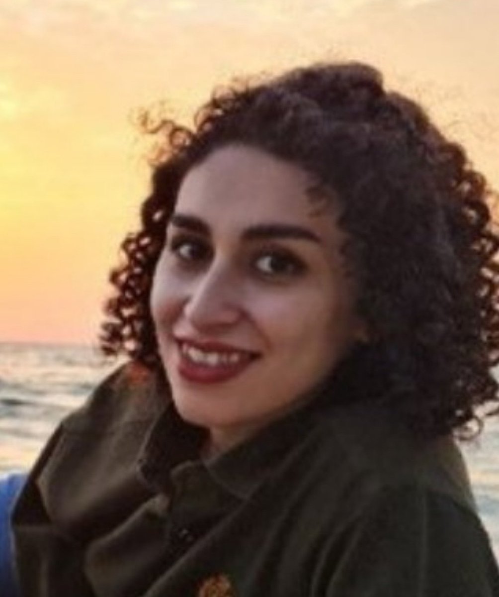 صدای این زوج شریف باشیم که ۲۷ اسفند وحشیانه بازداشت شدند. دکتر رحیمی استاد دانشگاه بوده که بعد از ۱۴۰۱ استعفا داده.
#احمد_رحیمی
#سهیلا_حسینی
