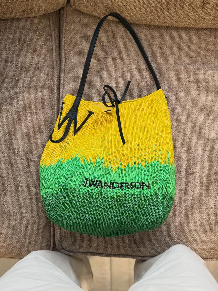 Complex Style tweet media