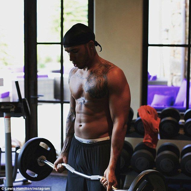 Hourly Lewis Hamilton tweet media