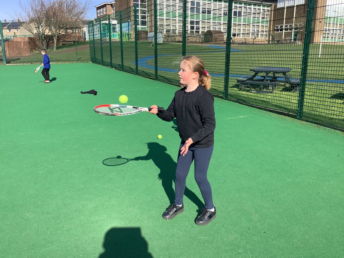 ReinwoodJuniors's tweet photo. In PE this week, #RJS4B practised their tennis skills and had some great mini games. #RJSPE https://t.co/lab7yoqGuK