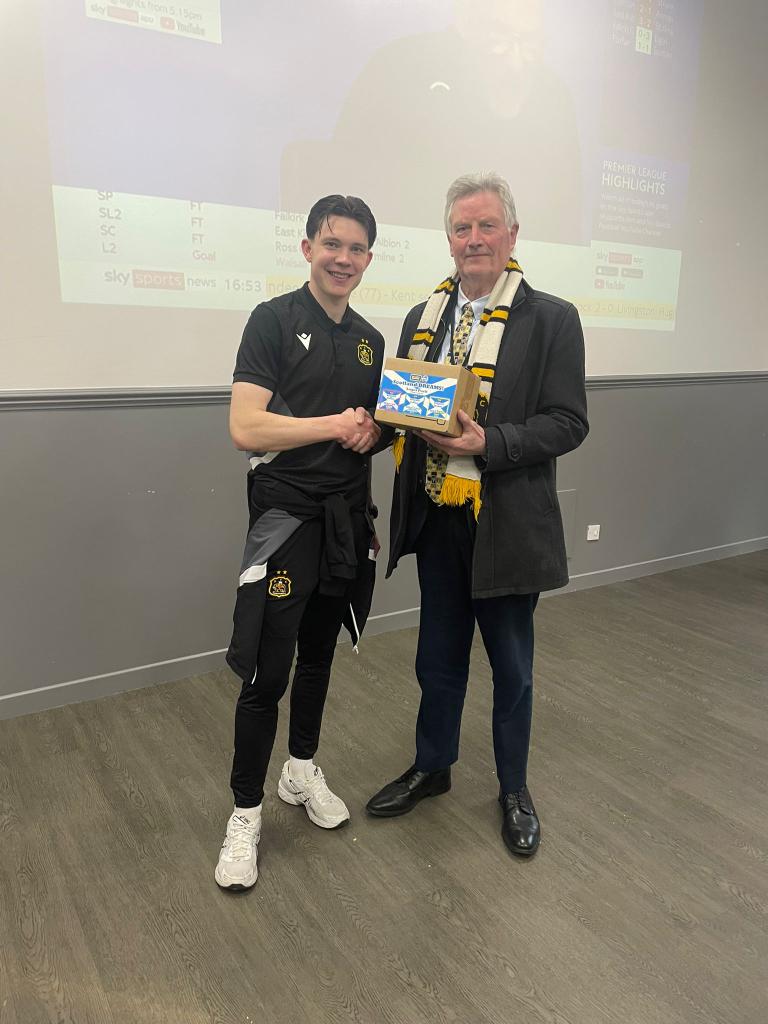 Sonstrust tweet media