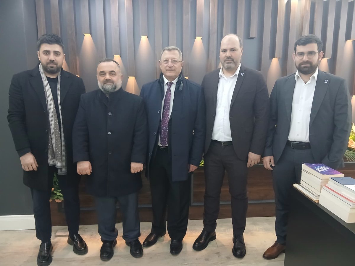 hphuzuristanbul's tweet photo. Saadet Partisi heyeti, bayram vesilesi dolayısıyla partimize nezaket ziyaretinde bulunmuştur. https://t.co/BHaEdaUcLI