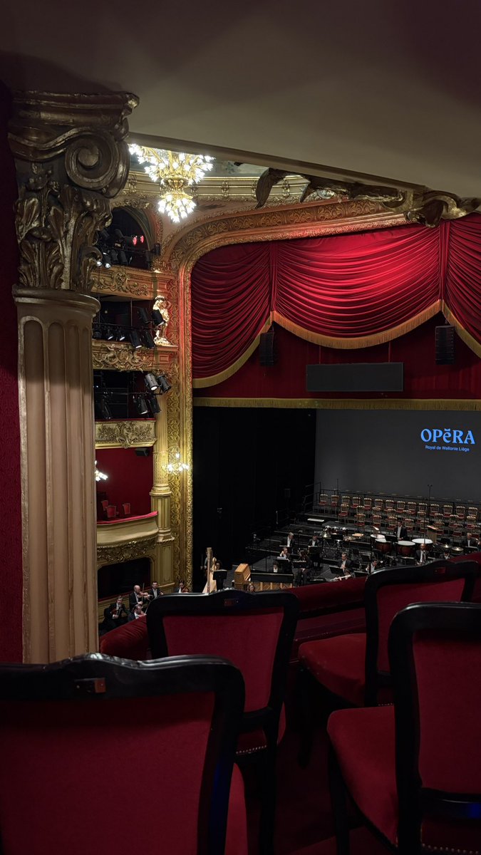 florine. 𓁢 tweet media