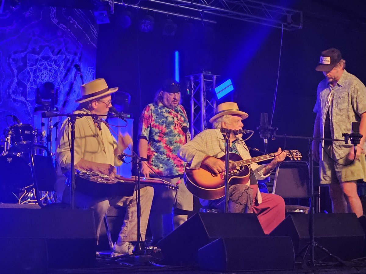 JW (Lo-Fi Outlaw) tweet media