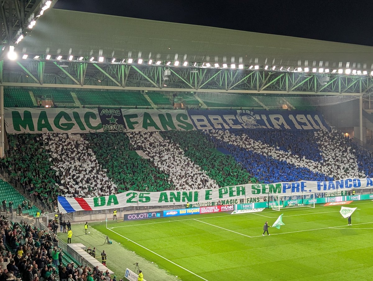 Furania-Photos tweet media