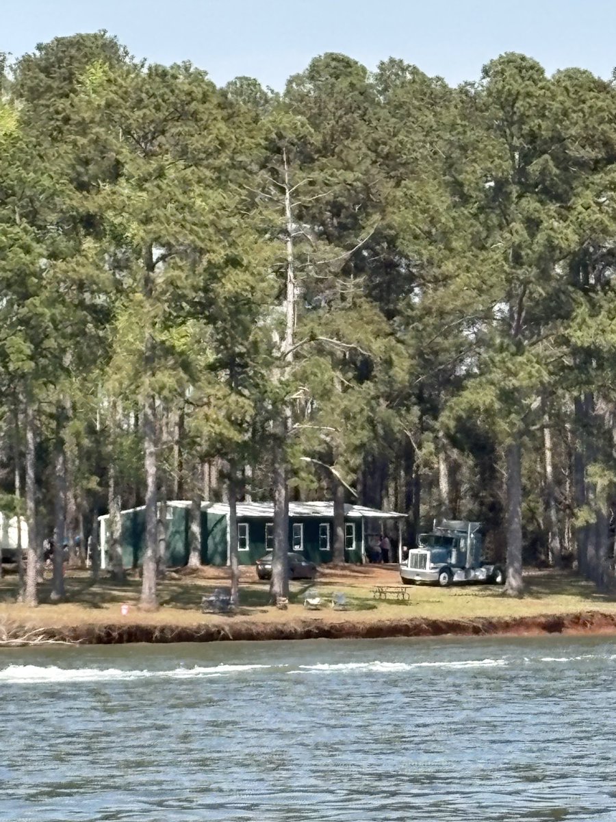 Kenny Goldwater. tweet media