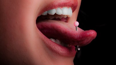 seikizo88's tweet photo. I cari girl yg ad piercing like this.... https://t.co/iXlthigYwy