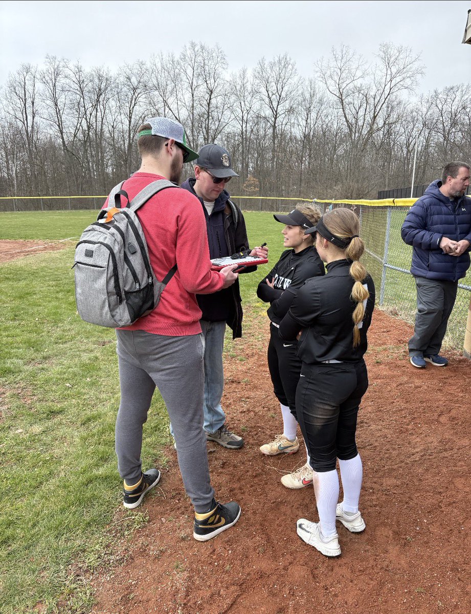 Midview Softball tweet media