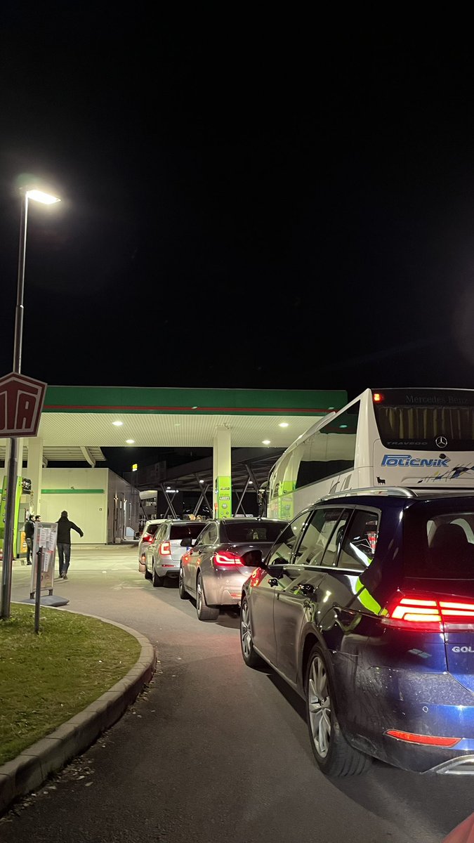 Stanislav tweet media