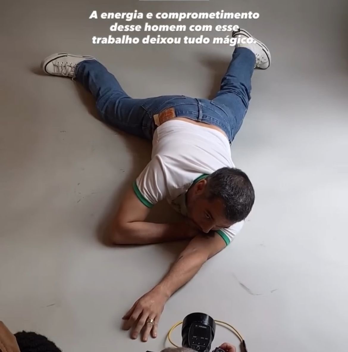 r0maniaxpascal's tweet photo. que posição é essa wagner moura? https://t.co/7KoHZh8pH6