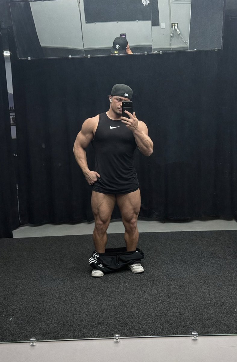 buffboyjay tweet media