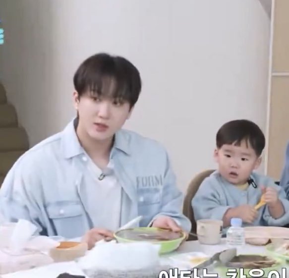 ari 🍓 tweet media