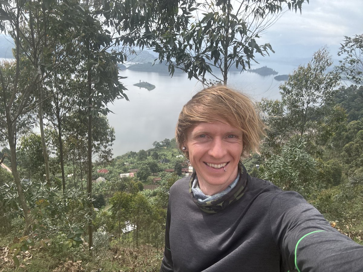 Dr Tom Crawford tweet media