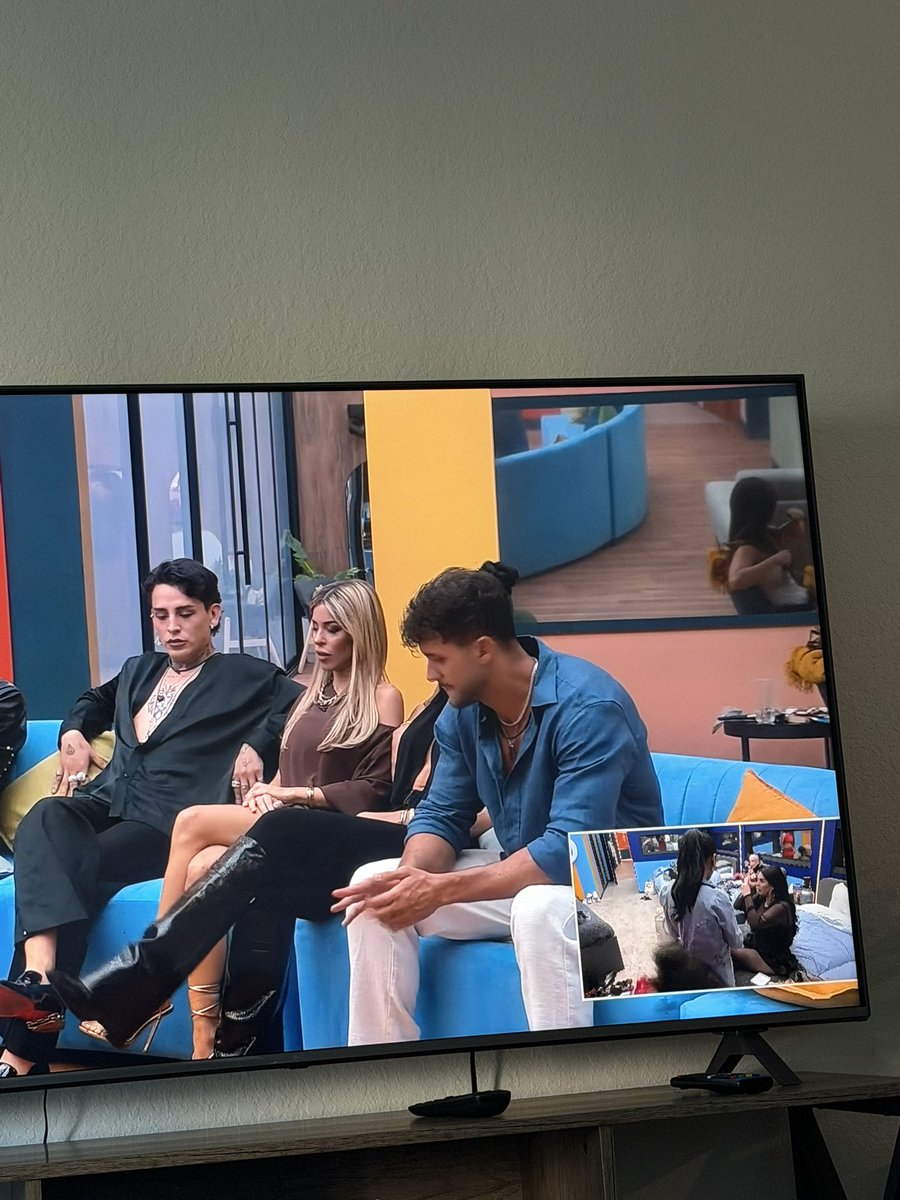 liz0820marina's tweet photo. Los tres merecen llegar à la final #NoAlFraude #TeamTierra #LCDLF6 https://t.co/anGbkQSucW