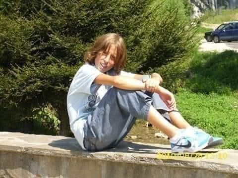 Pošto su se ovih dana oglašavali odrasli ljudi koji su kao deca maltretirali drugu decu i na to sada gledaju kao naivni nestašluk, samo ću vas podsetiti na Aleksu Jankovića koji bi danas imao 29 godina, nadam se da niko nije zaboravio ovaj slučaj?