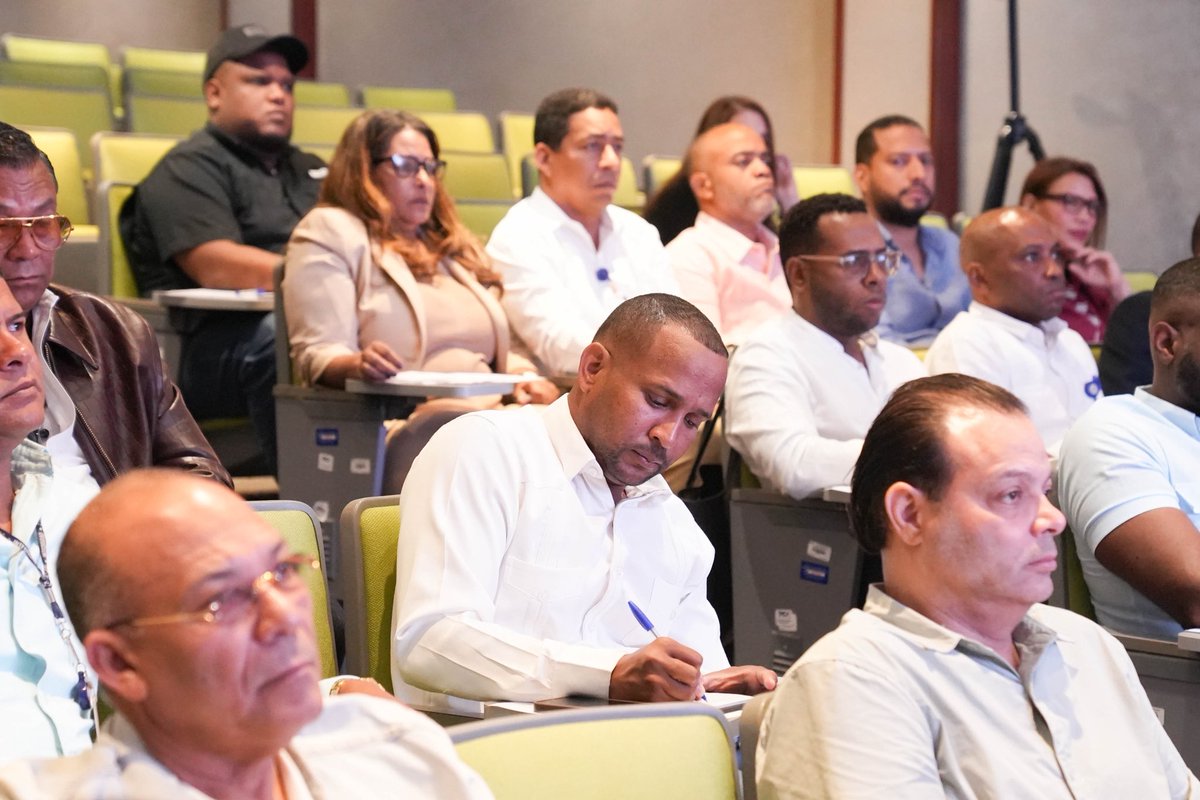 aduanard's tweet image. Asimismo, se desarrollaron contenidos sobre exportación y el Sistema Integrado de Gestión Aduanera #SIGA, resaltando su importancia en la modernización y optimización de los procesos aduaneros. #AduanasRD