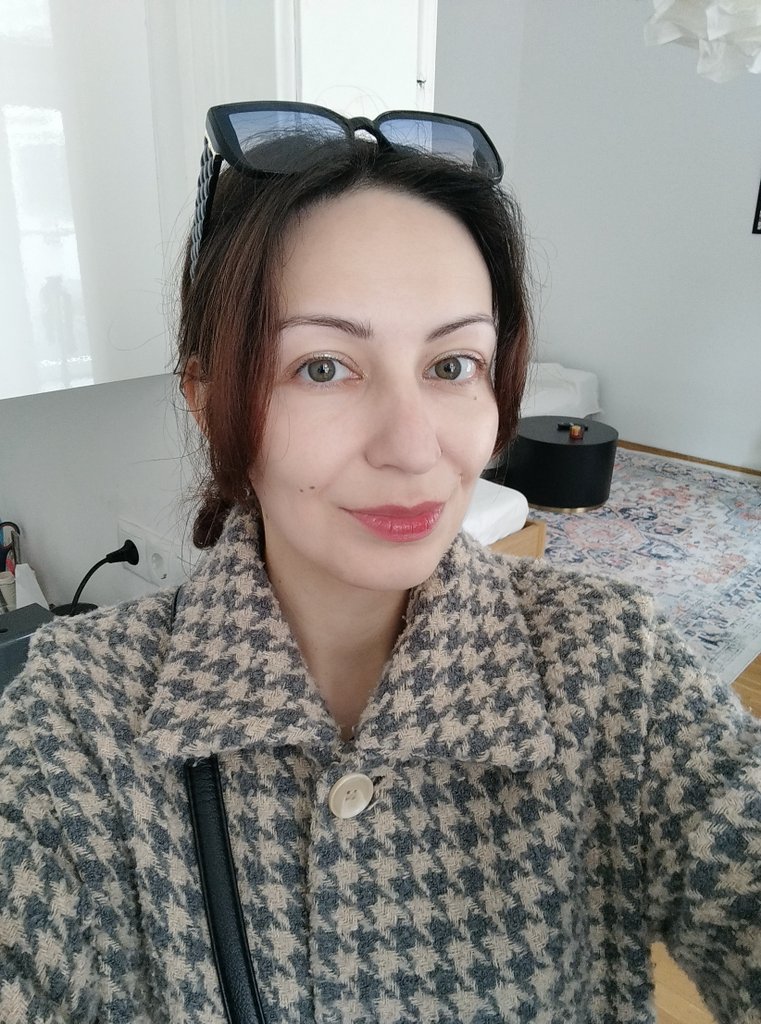 juls on caffeine tweet media