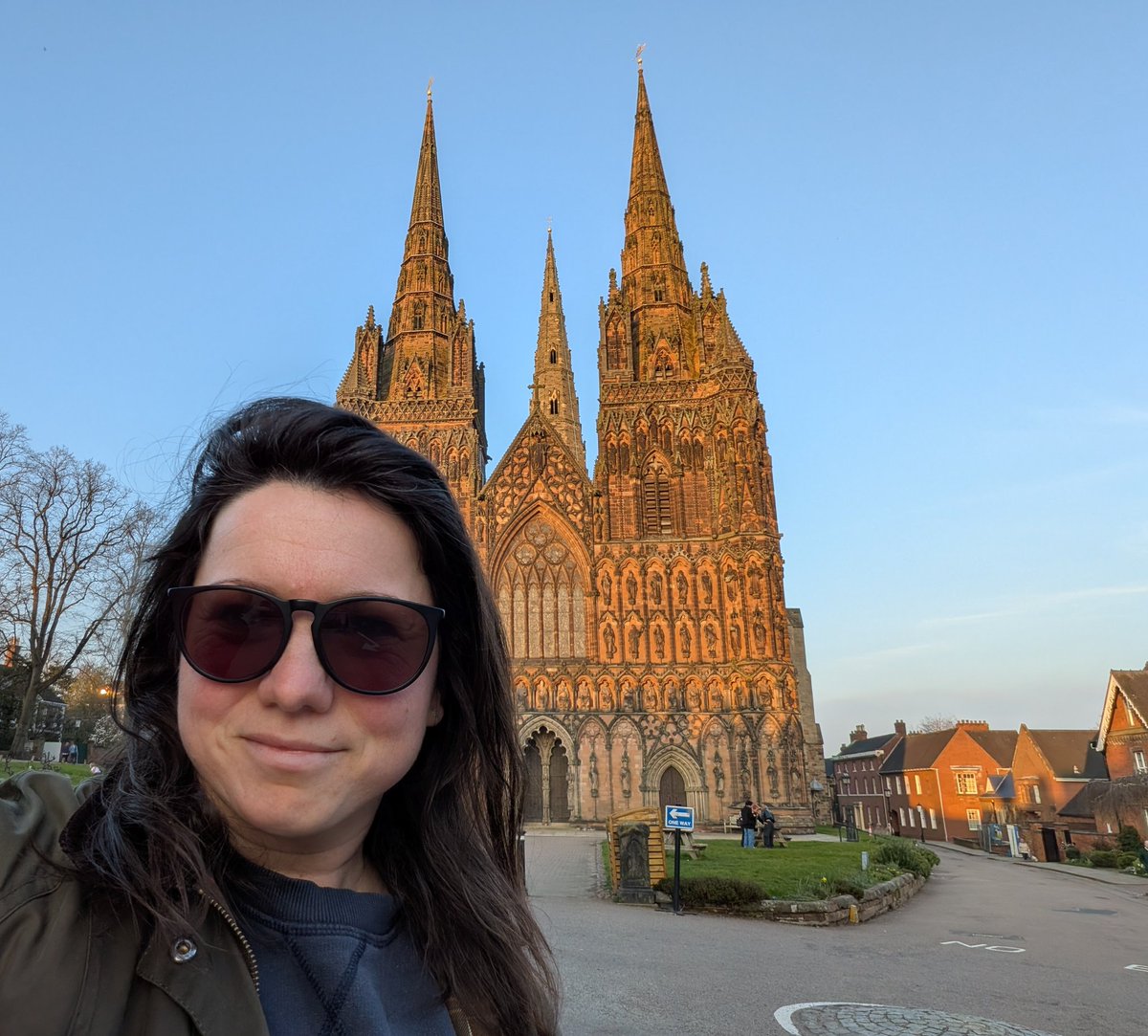 Katja Hoyer tweet media