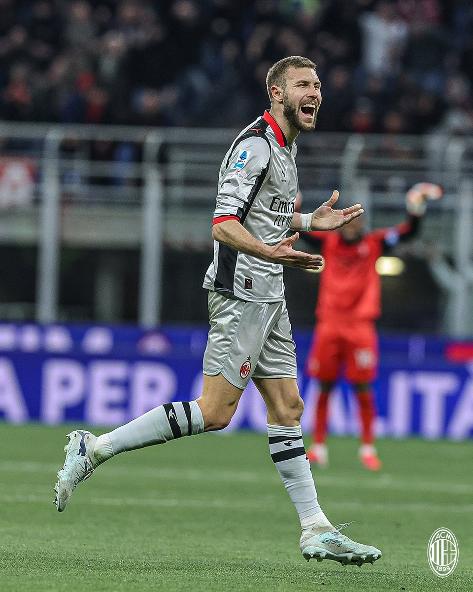 AC Milan tweet media