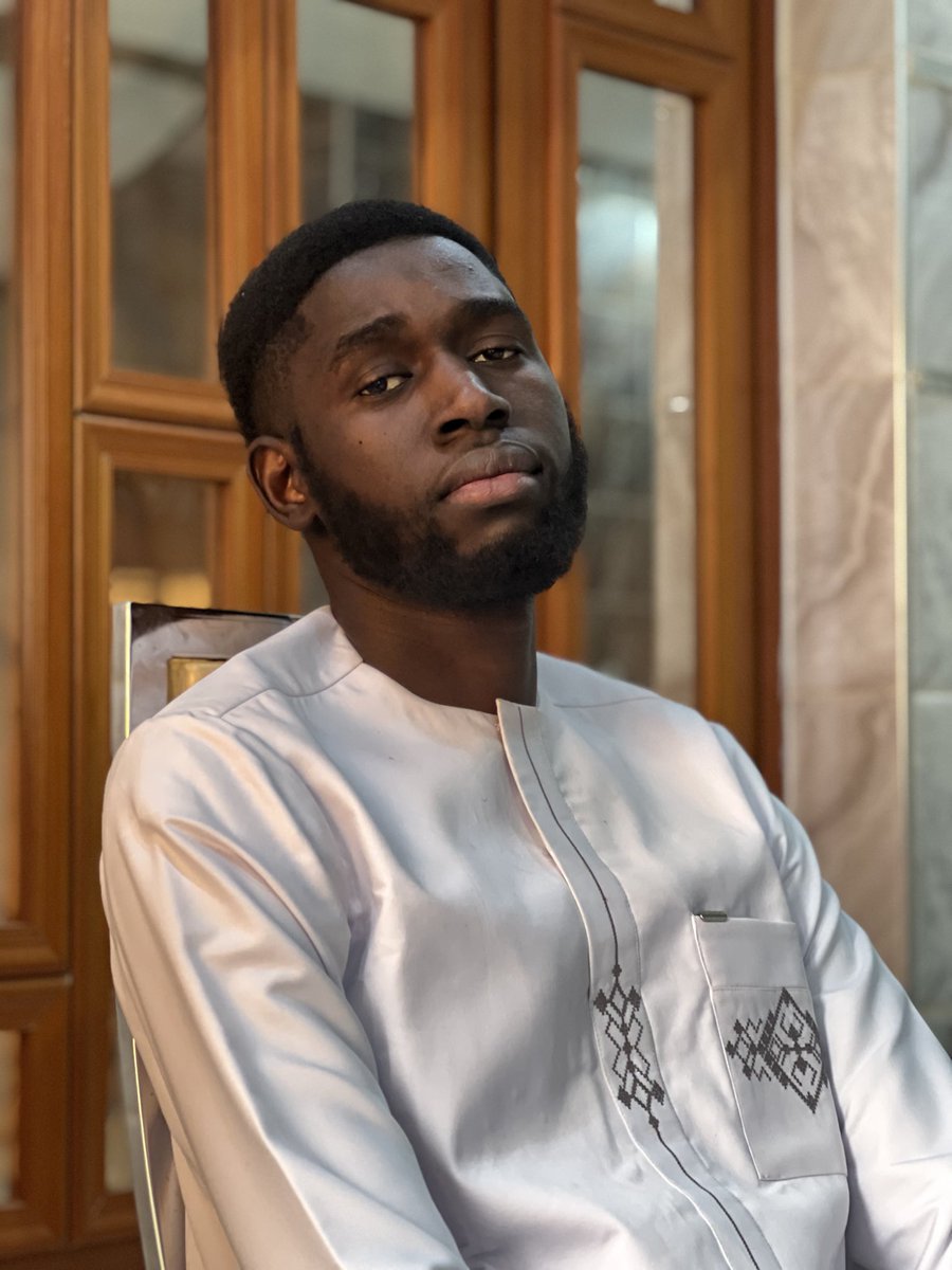 £|z0 😌🇸🇳⭐️⭐️ tweet media