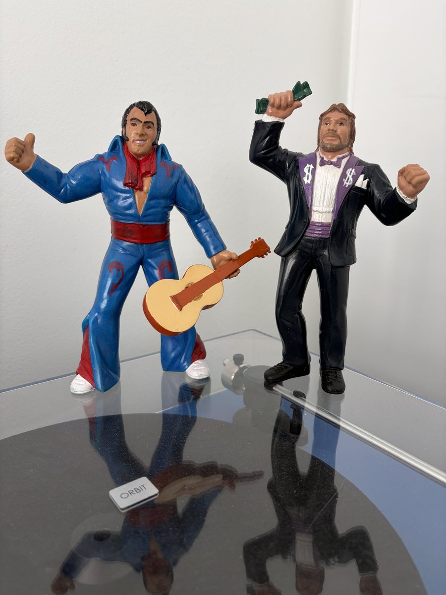 m.a.t.t.h.e.w. tweet media