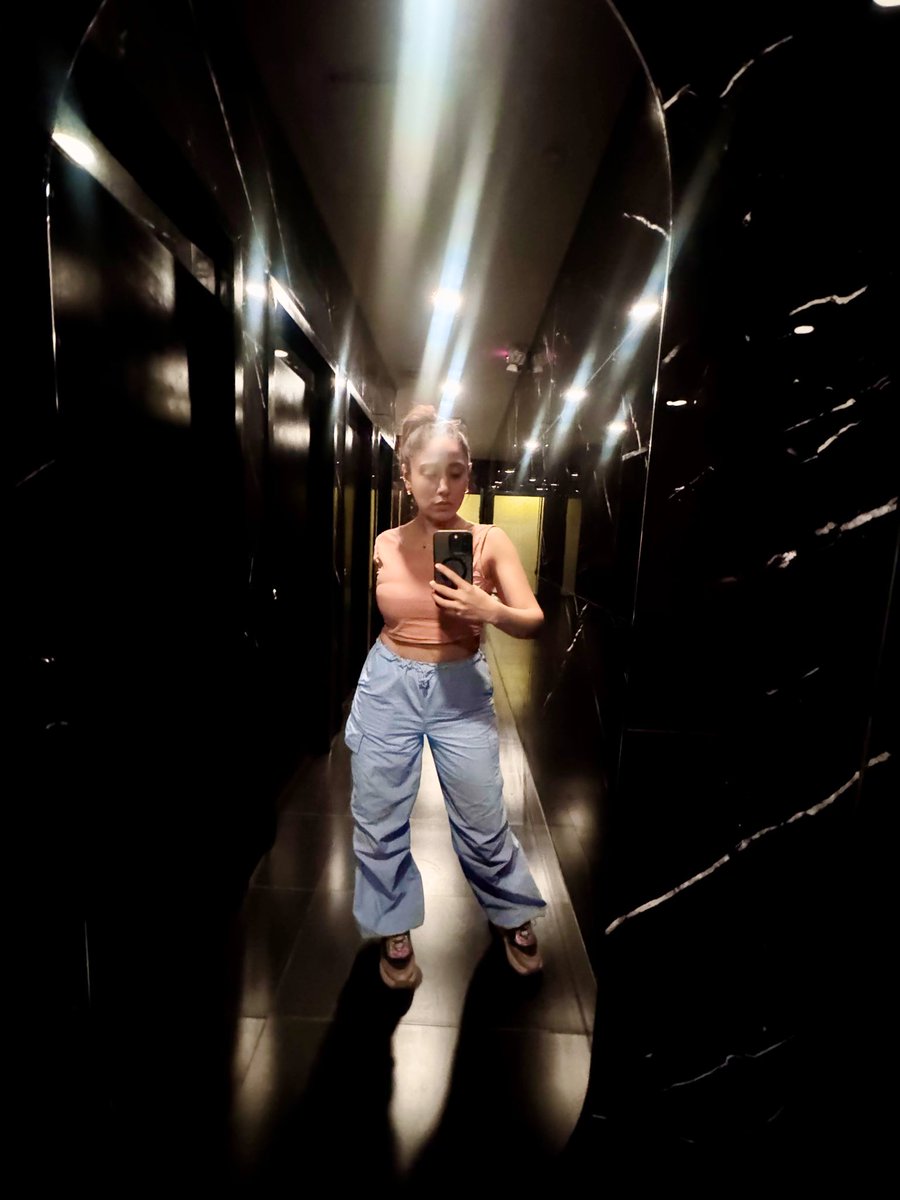 Todos mis pecados ya están perdonados por qué gracias  a Dios ya todo cambiado.