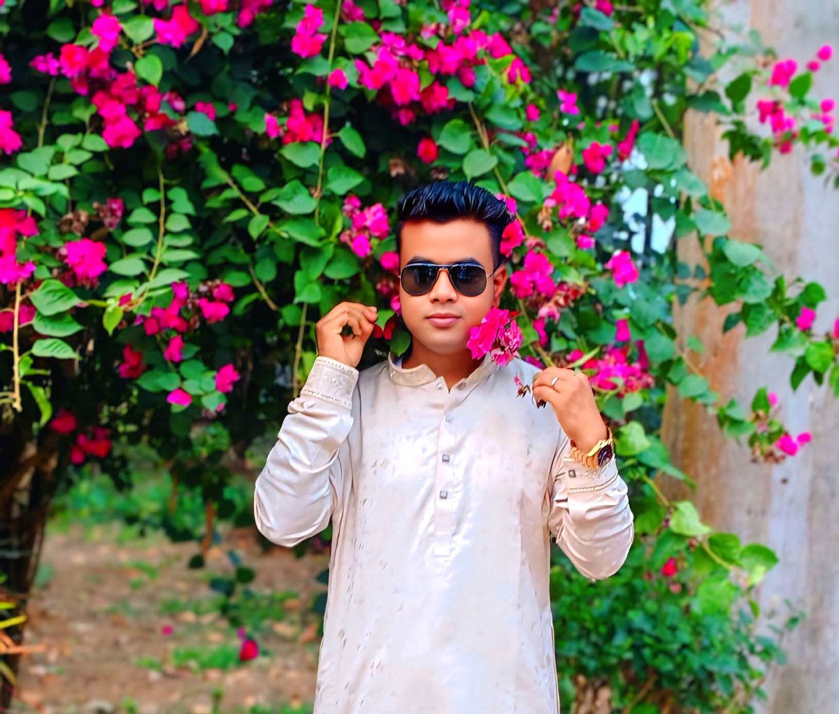 SifatSin's tweet photo. ঈদ মোবারক.. 💗🌙 ❤️ https://t.co/NJRBy9dWSP