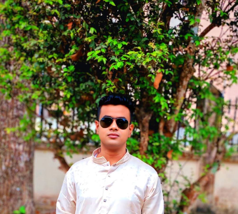 SifatSin's tweet photo. ঈদ মোবারক.. 💗🌙 ❤️ https://t.co/NJRBy9dWSP