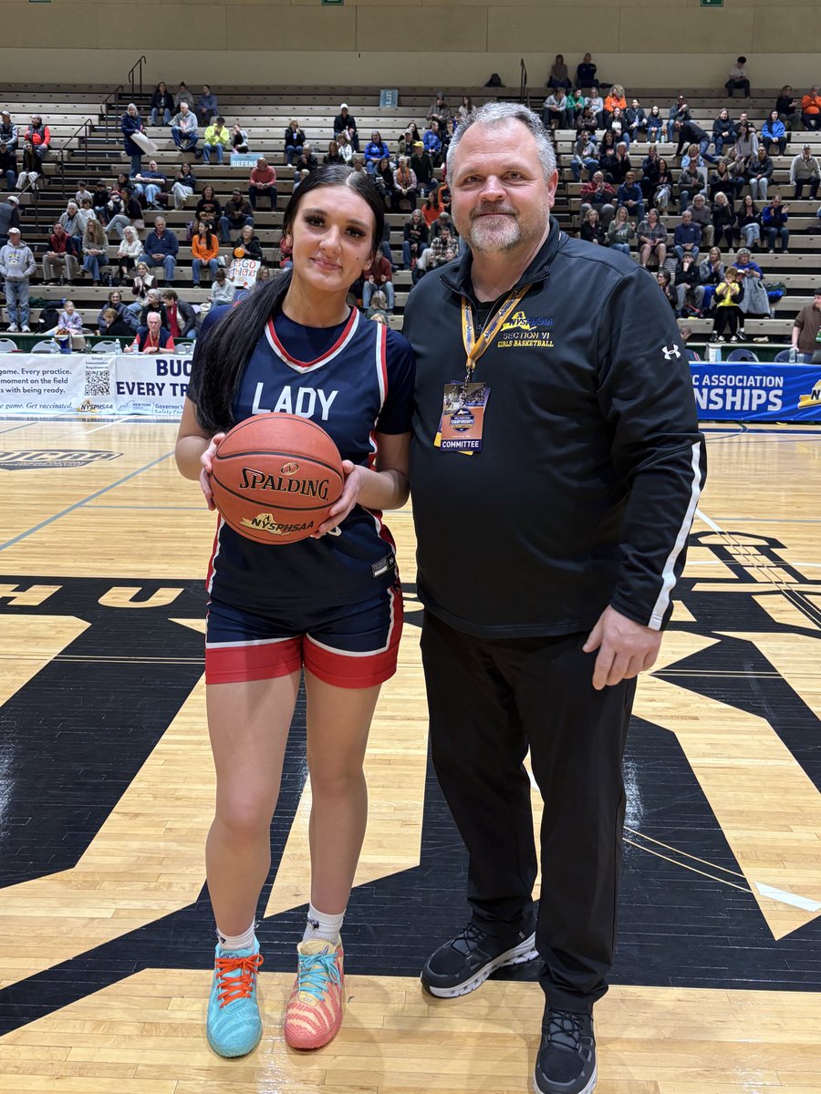 Section6GirlsBBall tweet media