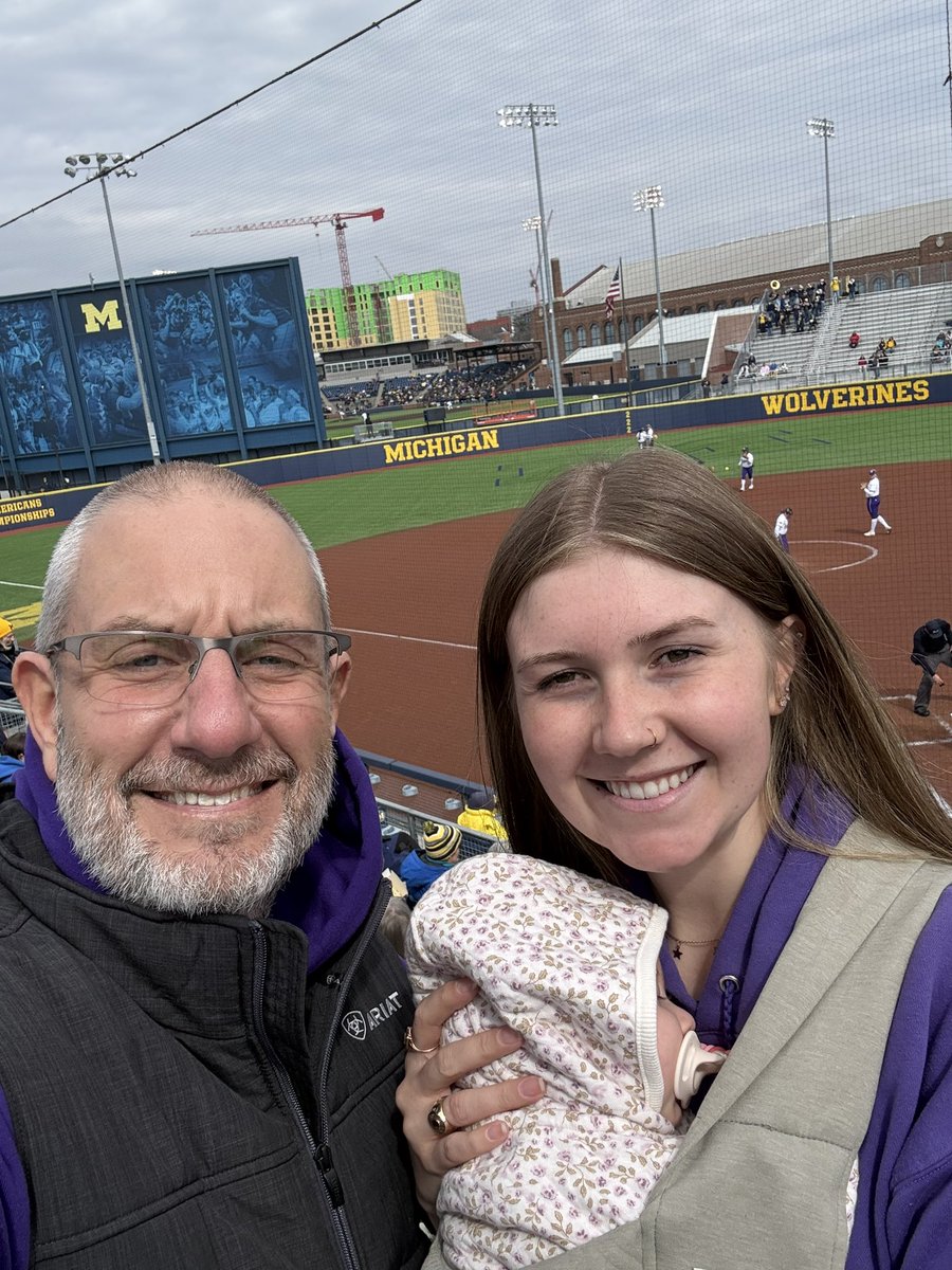 Ron Betzer tweet media