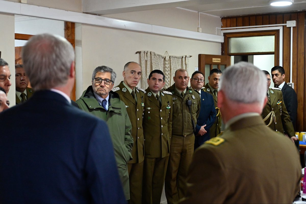 Carabineros de Chile tweet media